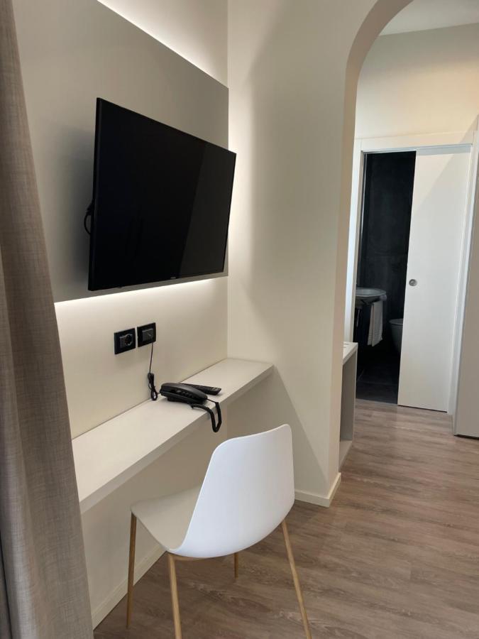 קאורלה Hotel Tritone מראה חיצוני תמונה