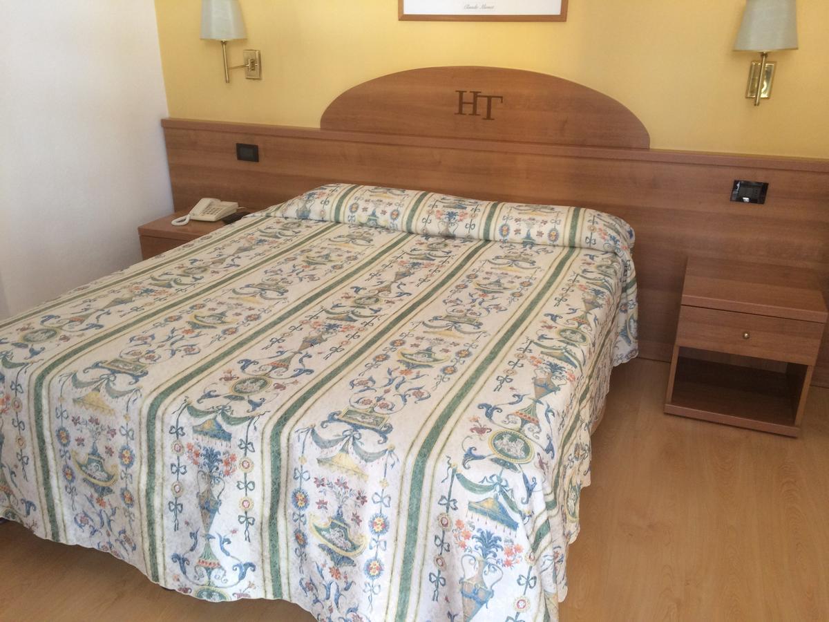 קאורלה Hotel Tritone מראה חיצוני תמונה