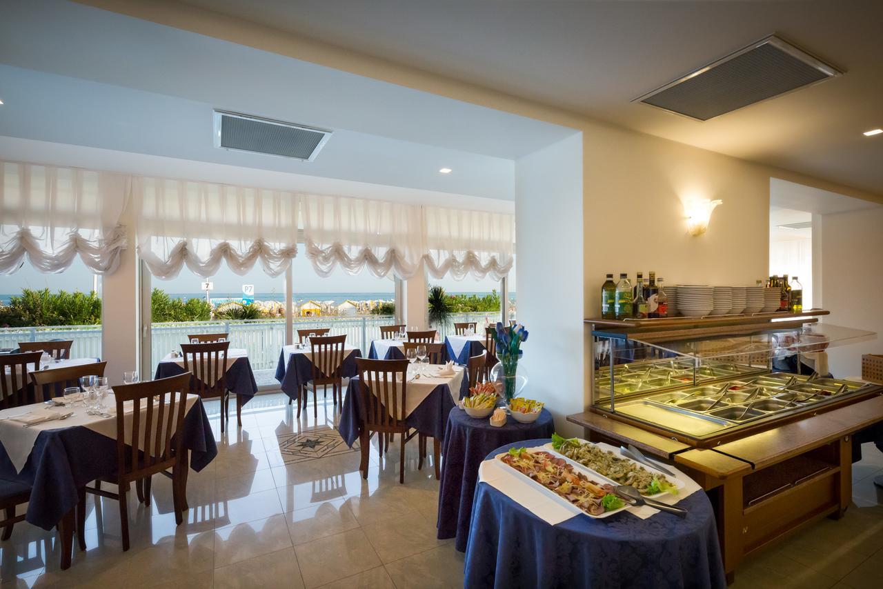 קאורלה Hotel Tritone מראה חיצוני תמונה