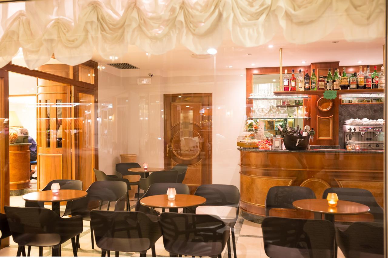 קאורלה Hotel Tritone מראה חיצוני תמונה