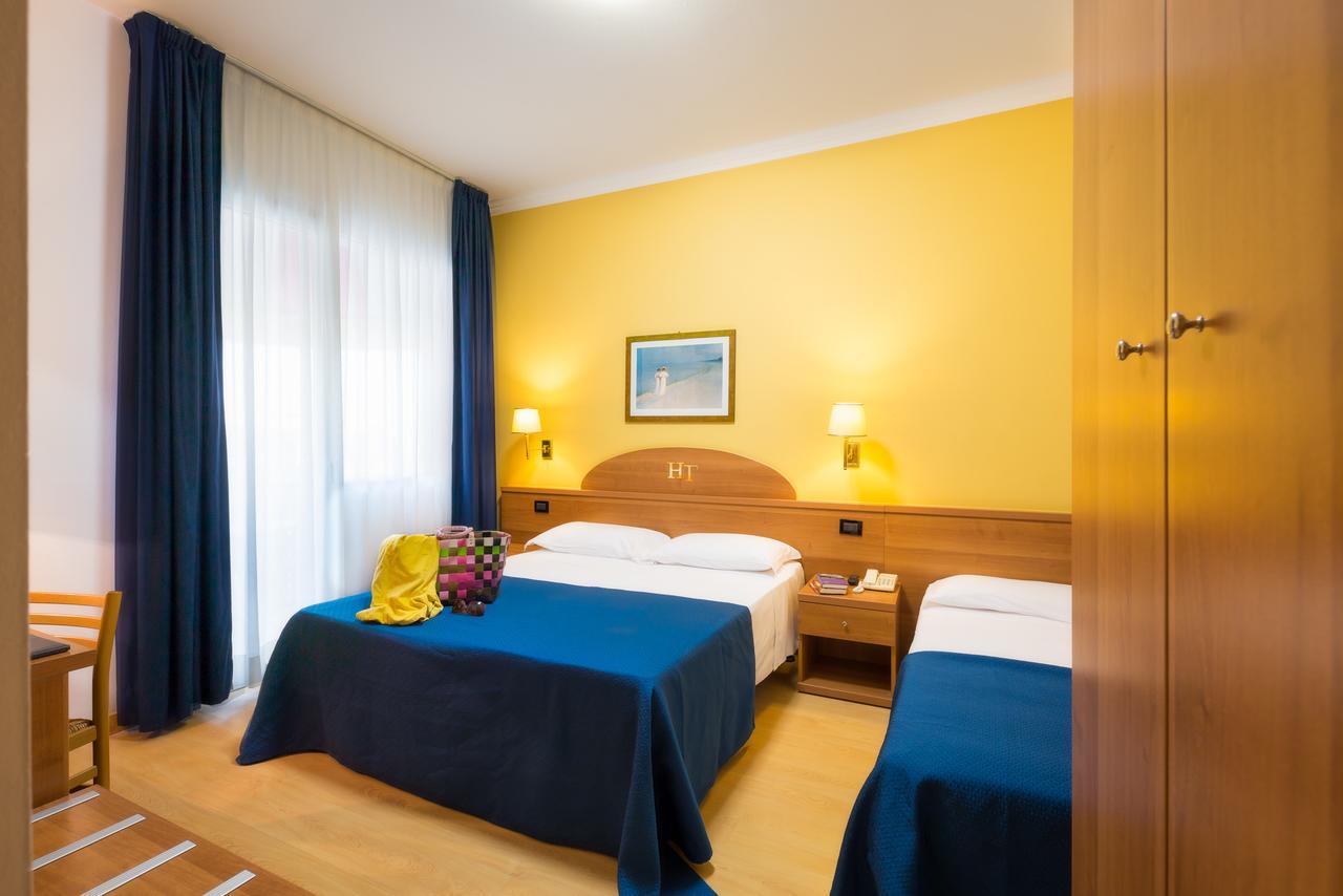 קאורלה Hotel Tritone מראה חיצוני תמונה