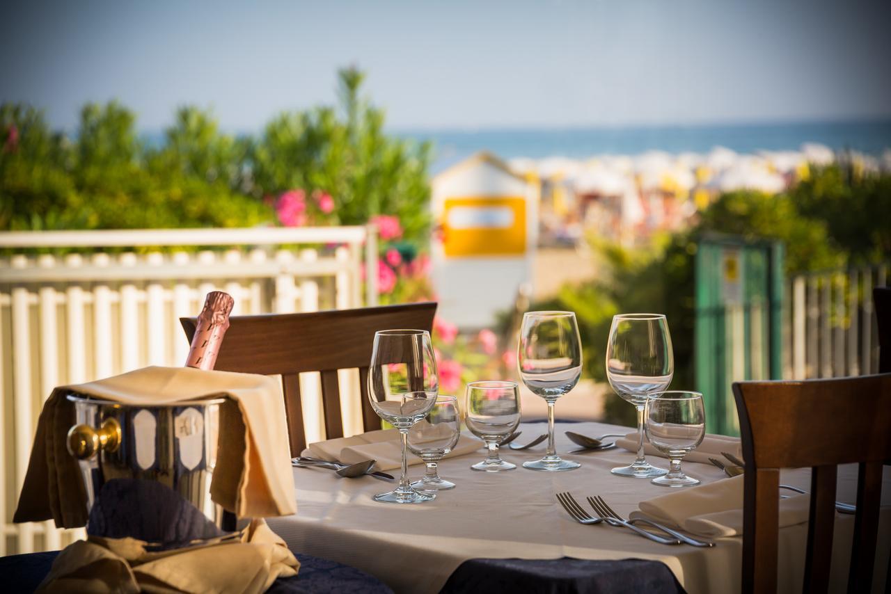 קאורלה Hotel Tritone מראה חיצוני תמונה